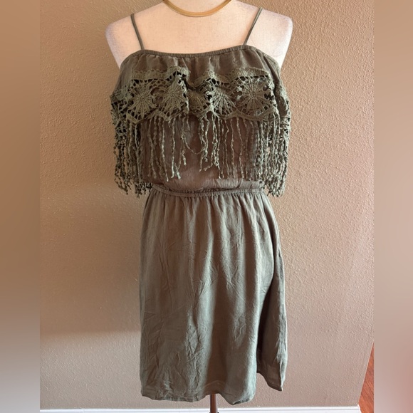 Fringe crochet detail boho dress in olive green. NO BELT NWT - Picture 6 of 10